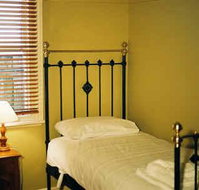 Eyre House - Accommodation 4U