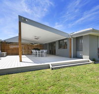 Fairway Views Pet Friendly house with WiFi AC Heating walk to beach - Accommodation 4U