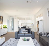 Family Size Apartment Close to Westmead Hospital - Accommodation 4U