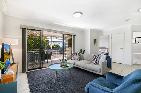 Family-Size Duplex In Quiet Neighbourhood - Accommodation 4U 0
