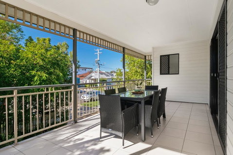 Family-Size Duplex In Quiet Neighbourhood - Accommodation 4U 3