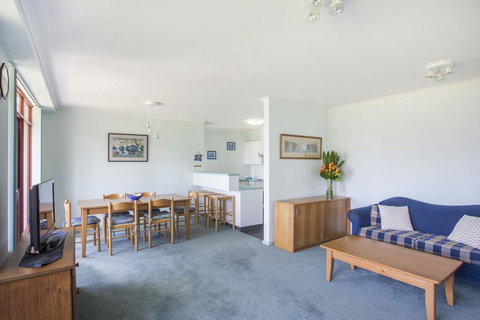 Fathoms 9 - Mollymook - Accommodation 4U 3