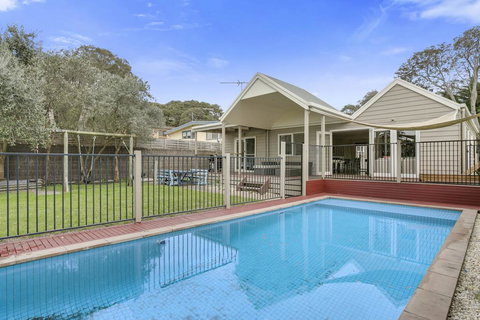 Fern Beach House - Accommodation 4U 0