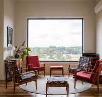 Five Bed Five Bath Five Star View - 2 Mins to CBD - Wentworth Estate - Accommodation 4U