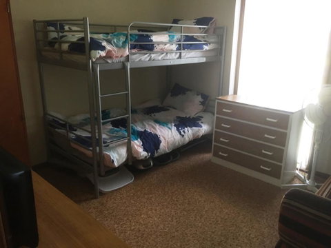 Flat 2, 42 McMillan Rd - Accommodation 4U 2