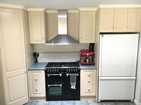 Fox Farm - Entire House Sleeps 12 Ppl - Accommodation 4U 3