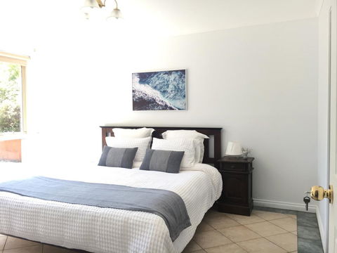 Fox Farm - Entire House Sleeps 12 Ppl - Accommodation 4U 0