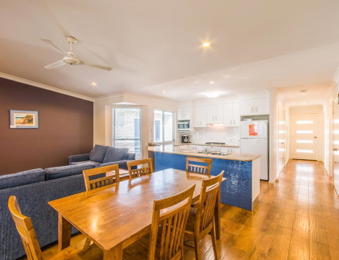 Fraser Island Beach Houses - Accommodation 4U 2