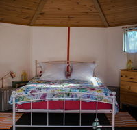 Funky Yurt on Acreage - Accommodation 4U