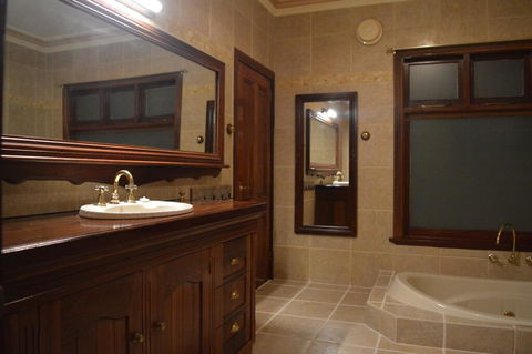 Gargoyle Lodge - Accommodation 4U 2
