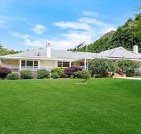 Gerron Park - country luxe tennis court and pool - Accommodation 4U