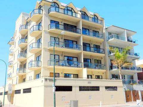 Glenelg Beachside Luxury Apartments - Accommodation 4U 0