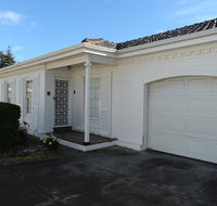 Glenelg Holiday Apartments-Colonial Square - Accommodation 4U