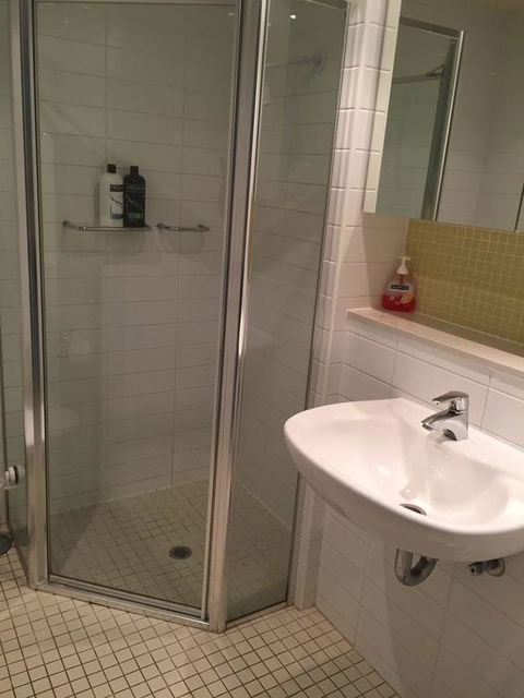 GlenelgApt - Accommodation 4U 3