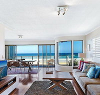 Gold Coast Beachfront Mansion - Accommodation 4U