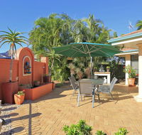 Golden Cane Bed  Breakfast - Accommodation 4U