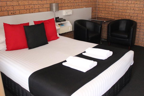 Golden Harvest Motor Inn Moree - Accommodation 4U 1