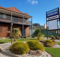 Golden Reef Motor Inn - Accommodation 4U