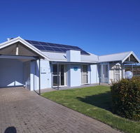 Golf and Beach Retreat - Accommodation 4U