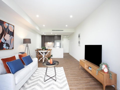 GOLF LOVERS RETREAT-Long/Short Term Lets AVL: L'Abode - Accommodation 4U 1