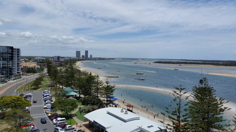 Grand Hotel Apartments Gold Coast By Owner - Accommodation 4U 0