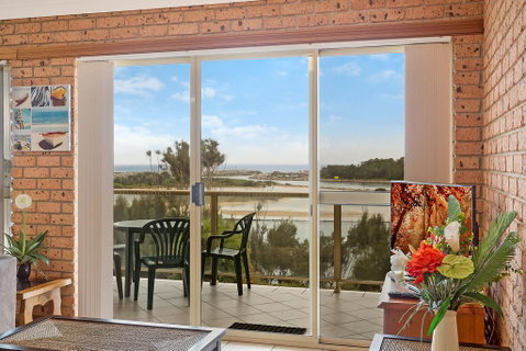 Grand Pacific 2 Unit 1 - Accommodation 4U 3