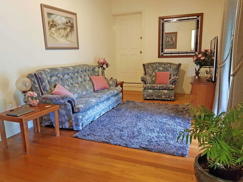 Gumtree House Montville - Accommodation 4U 2