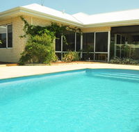 Halls Head Holiday Home - Accommodation 4U