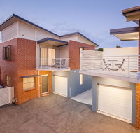 Hamilton on Everton - Accommodation 4U