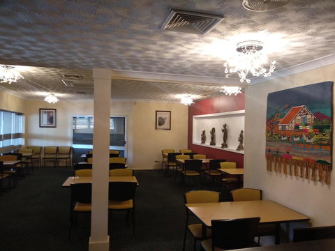 Hampton Villa Motel - Accommodation 4U 1