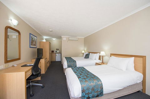 Harbour Sails Motor Inn - Accommodation 4U 2