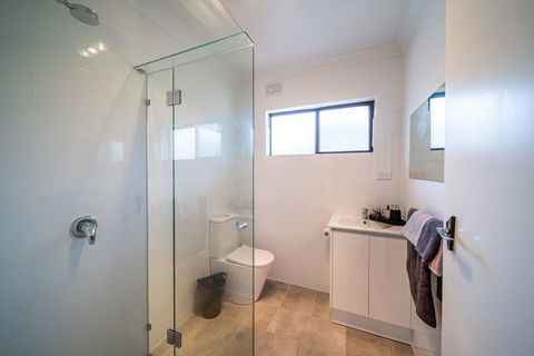 Harmony At Henley Beach-Wifi - Nespresso - Netflix - Accommodation 4U 1