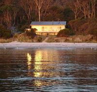 Harpers On The Beach - Accommodation 4U