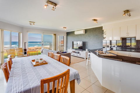 Hear The Waves At Anna Bay! - Accommodation 4U 1