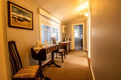 Heytesbury House - Accommodation 4U 1
