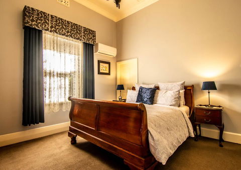 Heytesbury House - Accommodation 4U 3