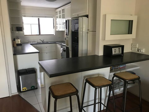 Hillarys Family Holiday Home - Accommodation 4U 0