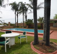 Hilltop Motel - Accommodation 4U