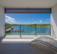 HomePlus - Lakeview Morden Townhouse - Accommodation 4U