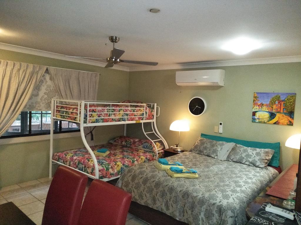 Cairns QLD Accommodation 4U