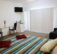 Honeybee - Country Accommodation - Accommodation 4U