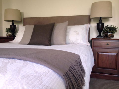 Jacaranda House Bed & Breakfast - Accommodation 4U 1