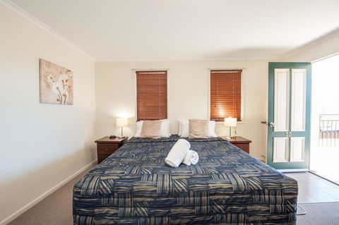 Jacaranda Place Motor Inn - Accommodation 4U 0