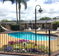 James Street Motor Inn - Accommodation 4U