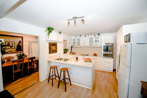 Jaspers Apartments - Accommodation 4U 2