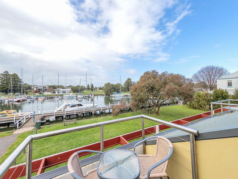 JOHANSSON'S PERCH No. 1 - Accommodation 4U 3
