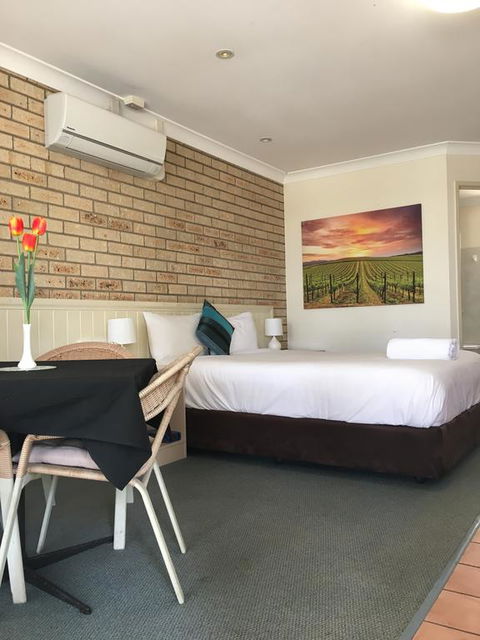 Jolly Swagman Motor Inn - Accommodation 4U 3