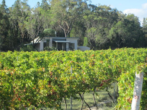 Just Red Wines Cabins - Accommodation 4U 0