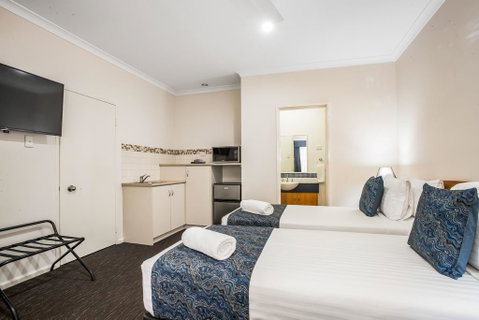 Karratha Central Apartments - Accommodation 4U 3