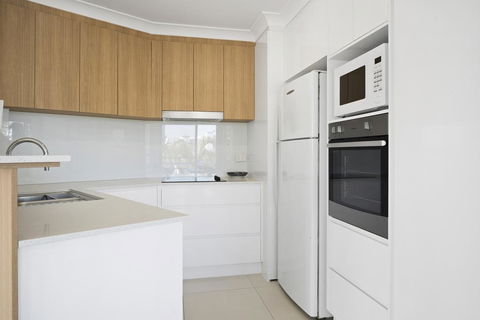 Kirra Palms Holiday Apartments - Accommodation 4U 3